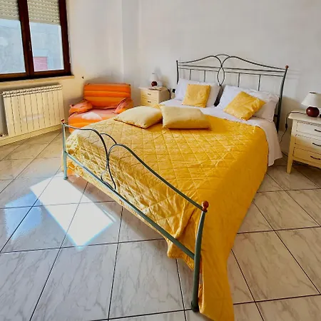 La Casa Dei Fiori Lägenhet *